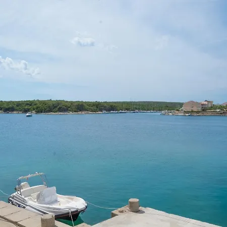 By The Sea Simuni, Pag - 18386 * Колан